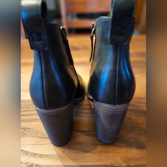 BP LANCE BLACK LEATHER WOMEN'S 4M ANKLE BOOT - Picture 4 of 6